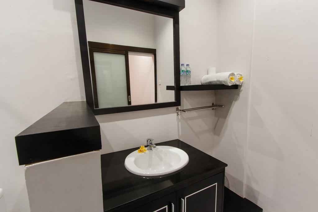 Rabasta Mahayana Kuta Hotel Бали Номер фото