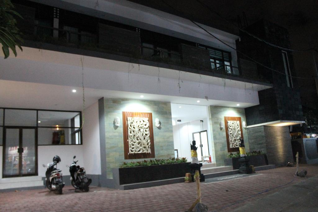 Rabasta Mahayana Kuta Hotel Бали Экстерьер фото